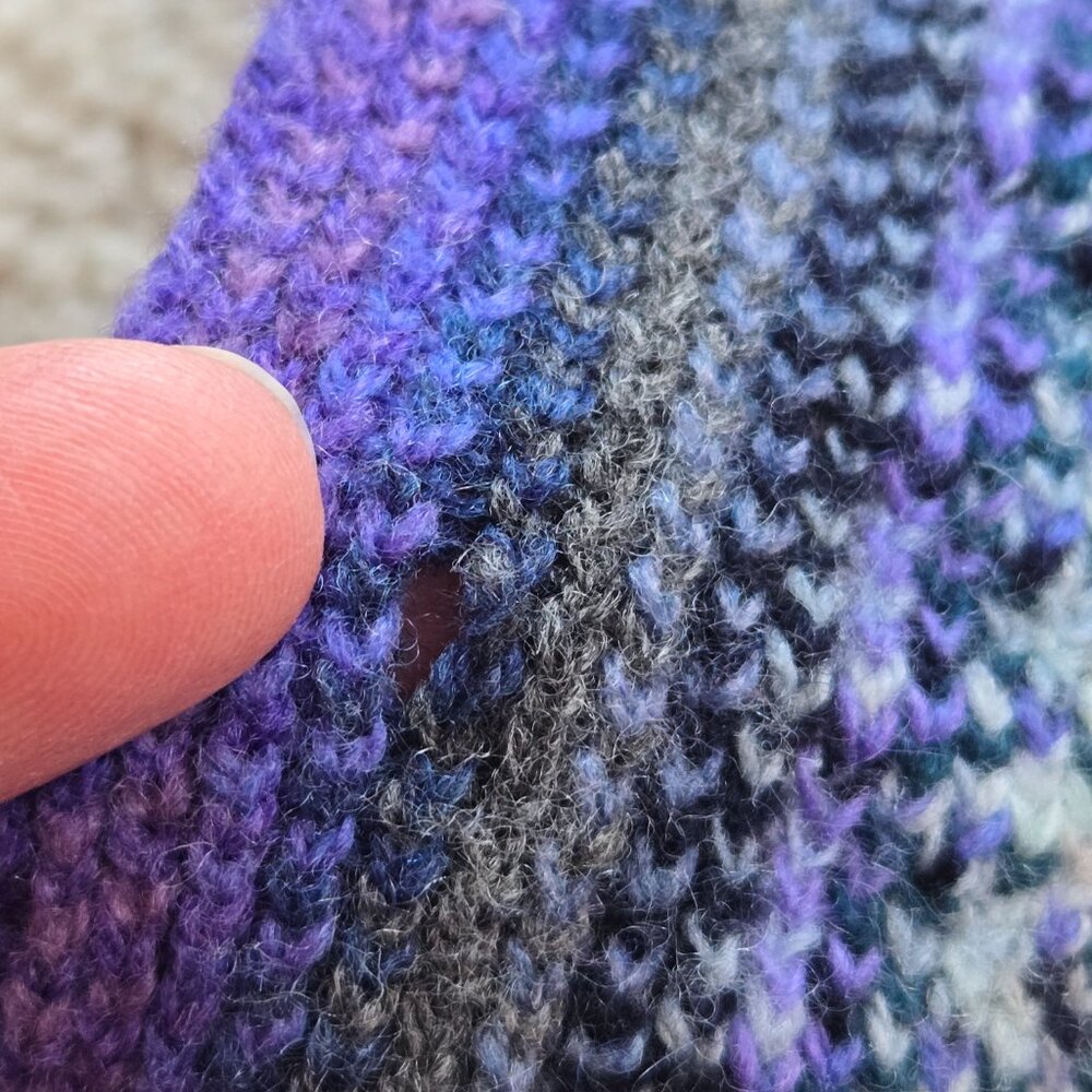 Vintage Glen Prince Lambswool Scarf *REPAIRED HOLE* - Picture 7 of 8
